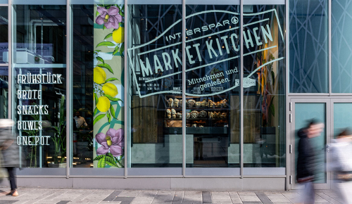 Eingang einer INTERSPAR Market Kitchen von Außen