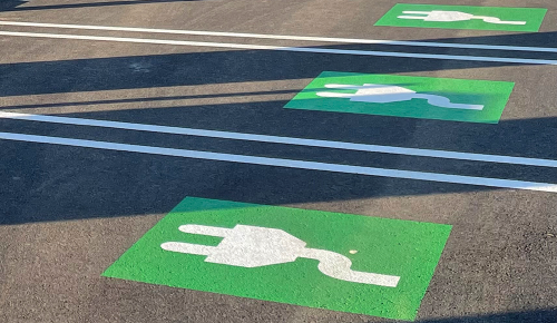 E-Ladestationen bei INTERSPAR