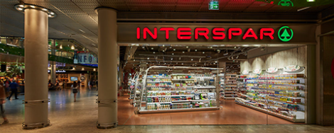 Eingang eines INTERSPAR Hypermarktes