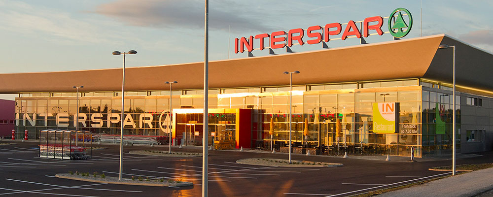 INTERSPAR Hypermarkt Eisenstadt im Sonnenuntergang