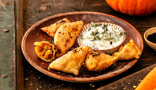 SPAR Mahlzeit! Samosas gefüllt mit Kürbis und Faschiertem