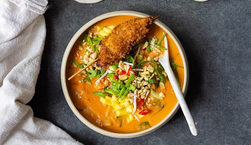 SPAR Mahlzeit! Schnelle Thai-Curry-Suppe mit Schnitzel-Spießen
