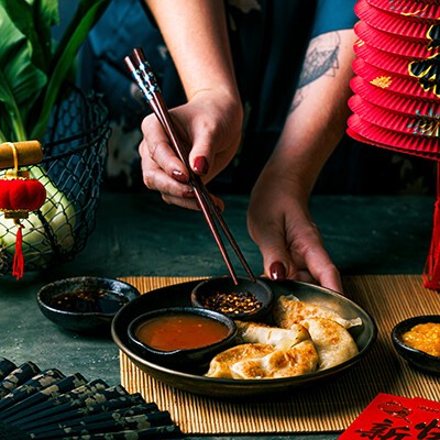 SPAR Mahlzeit! Gebratene Gyoza mit süß-saurer Sauce