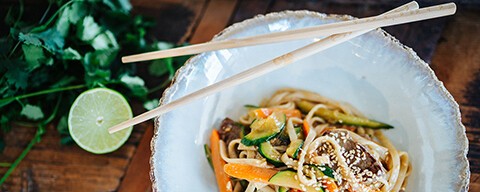 SPAR Mahlzeit Udon-Nudeln mit Alpenochs
