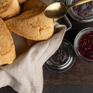 Sallys Scones mit Marmelade