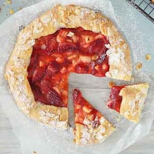Sallys Erdbeer-Galette