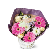 Ein Floriginals Muttertagsstraus mit pinken Blumen