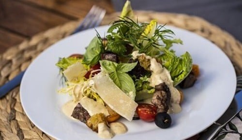 Didi Maiers Ceasarsalad auf einem Teller