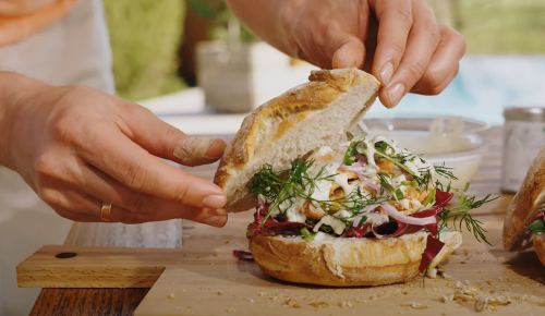 Didi Maiers Burger mit pulled Salomon
