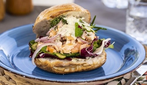 Didi Maiers Burger mit pulled Salomon