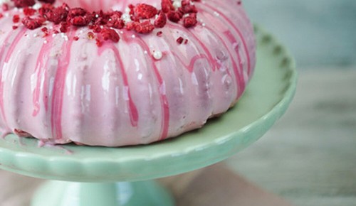 Sallys Mirror-Glaze-Torte