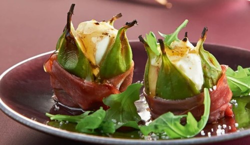 SPAR Mahlzeit! Gebratene Feigen mit Ziegenfrischkäse & Prosciutto
