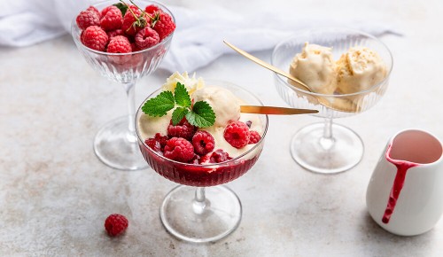 SPAR Mahlzeit! Heiße Liebe - Vanilleeis mit Himbeeren