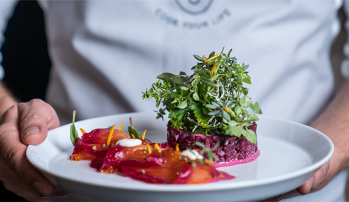 Didi Maiers gebeizter Wildlachs mit Roter Beete
