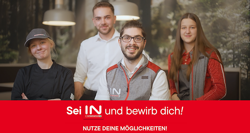 Vier INTERSPAR-Lehrlinge aus unterschiedlichen Lehrberufen und der Text "Sei IN und bewirb dich!"