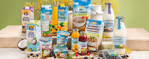 Viele verschiedene SPAR Bio Frühstücksprodukte auf einem Tisch