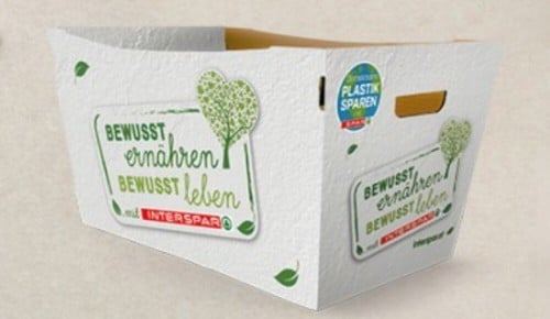 Eine große Kartonbox zum Einkaufen bei INTERSPAR