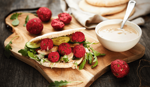 SPAR Mahlzeit Rote-Rüben-Falafel mit Tahina