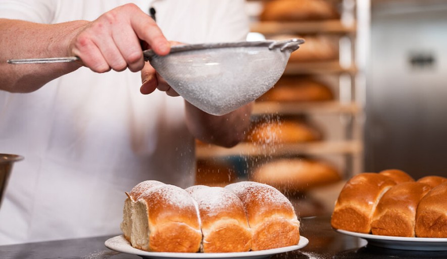 Schritt für Schritt Anleitung zum Backen von Buchteln