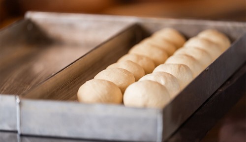 Schritt für Schritt Anleitung zum Backen von Buchteln