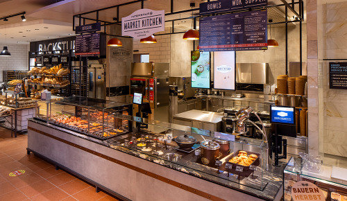 Blick auf die Market Kitchen im INTERSPAR Pasching Plus City