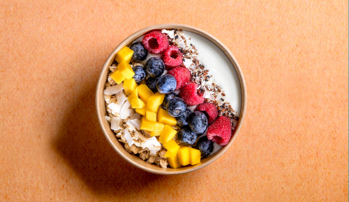 Müsli mit verschiedenen Toppings aus der INTERSPAR Market Kitchen