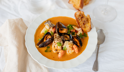 SPAR Mahlzeit Bouillabaisse mit Knoblauchpesto-Crostini
