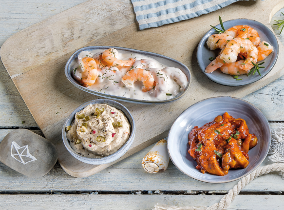 Verschiedene Fisch- und Shrimps-Auftriche und eingelegte Shrimps