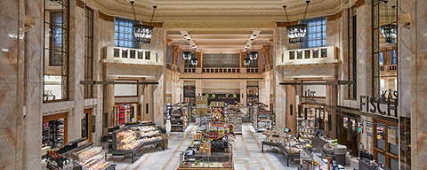 Blick in die Markthalle des INTERSPAR Am Schottentor