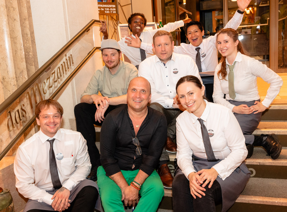 Foto von Emanuel Weyringer und seinem Team