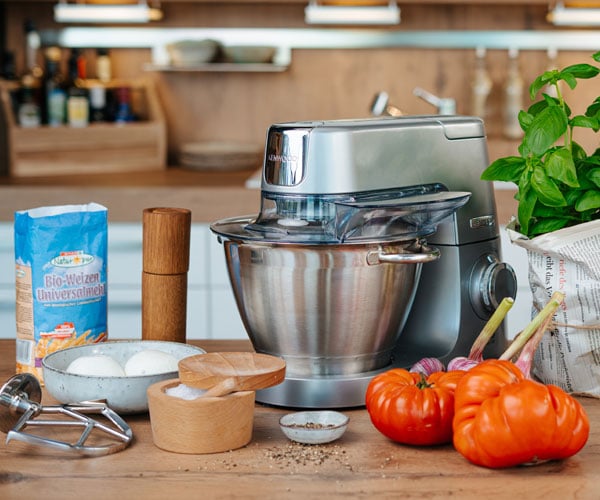 Mit der Kenwood Küchenmaschine gelingt die Pizza im Handumdrehen