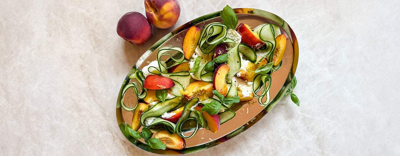 Pfirsich-Caprese-Salat-1280x500.jpg