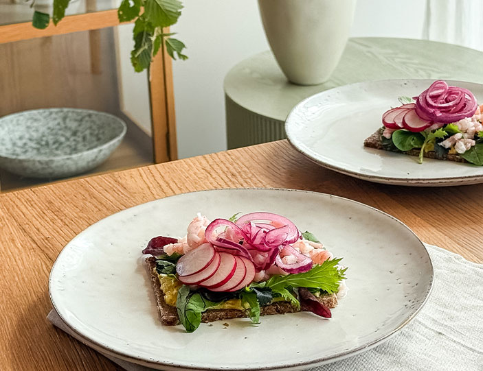 Smørrebrød mit Eismeergarnelen und dänischer Remoulade | INTERSPAR ... Smørrebrød mit Eismeergarnelen und dänischer Remoulade | INTERSPAR ...