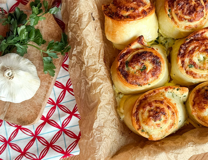 Käse-Knoblauch-Schnecken_703x541.jpg