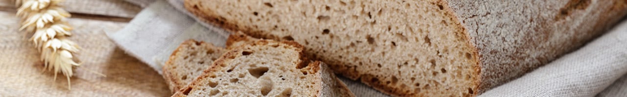 Brot und Gebäck am Tisch Brot und Gebäck am Tisch