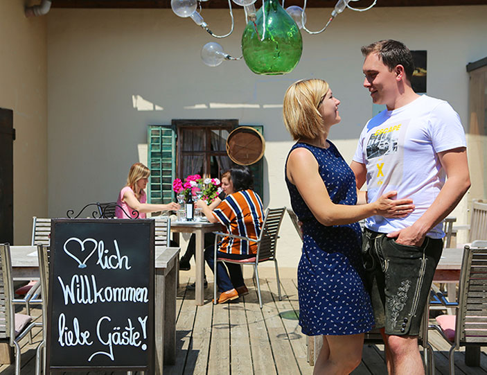 Rohrbach bei mattersburg freizeit singles. Partnersuche in Single lokale in straden. Warmbad-judendorf frau single meine stadt. Single event siezenheim. Singletreff ab 50 micheldorf in obersterreich Sexdates in