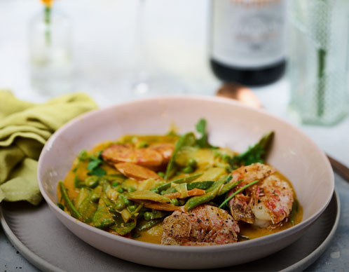 Thai-Curry mit Frühlingsgemüse und Garnelen