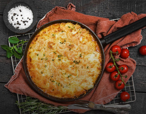 Rotwein-Ragout mit Kartoffelgratin überbacken