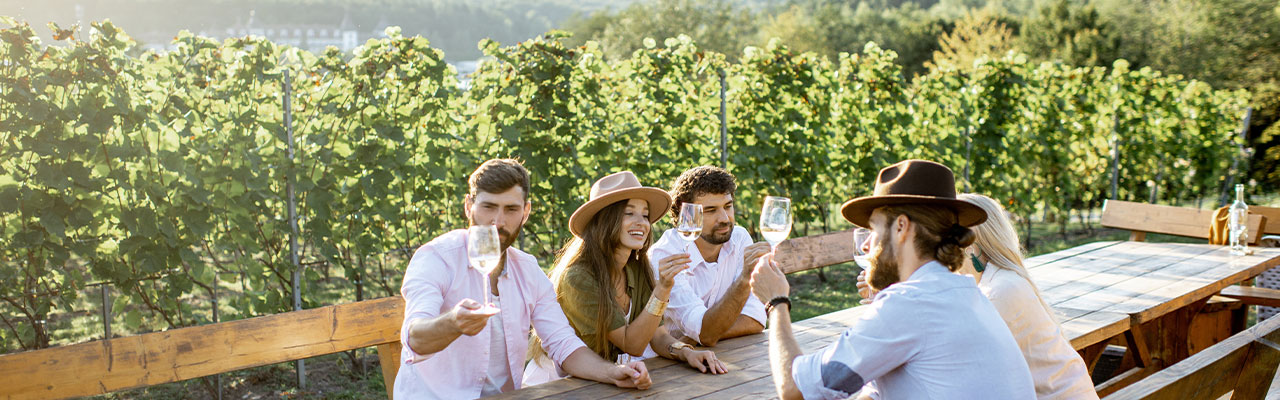 Weintrinken_1280x400.jpg