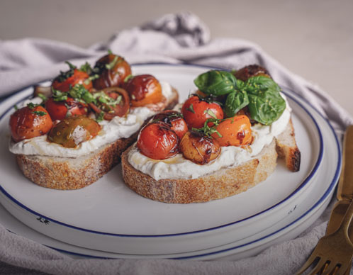Ricotta Crostini mit karamellisierten Paradeisern