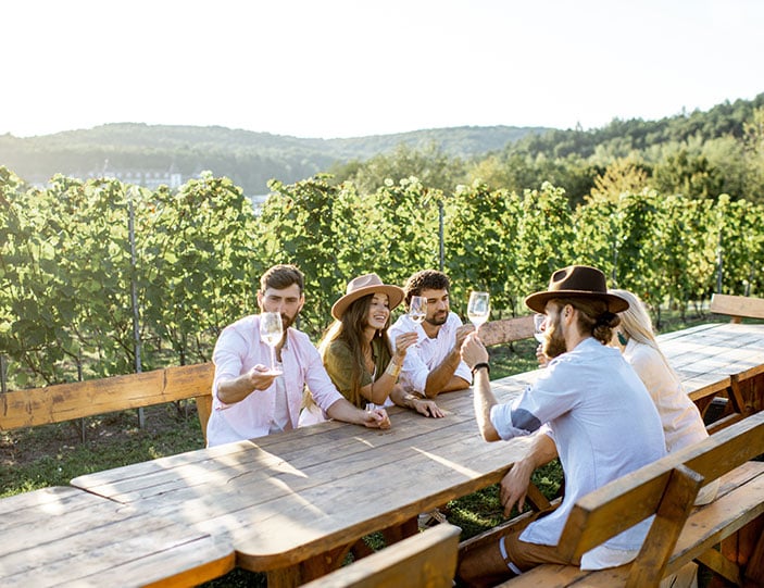 Weintrinken_703x541.jpg
