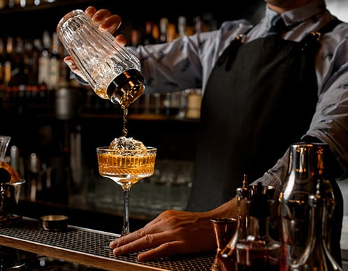 Mixologie: Die Kunst, Cocktails neu zu erfinden
