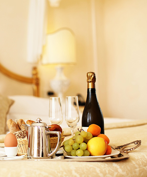 Bilder_Champagner_Bett_500x600.jpg