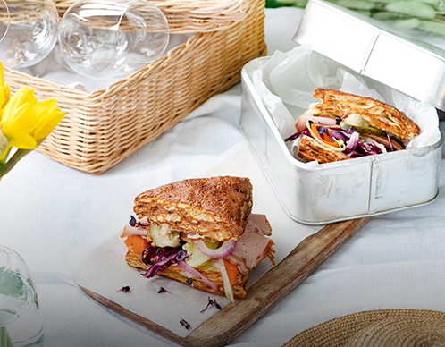 Leberkäs' Sandwich mit Cole Slaw