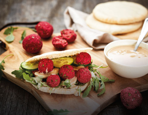 Rote-Rüben-Falafel mit Tahina & Bio-Zweigelt