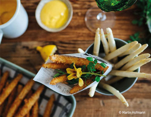 Spargelspitzen mit Wildkräutern und Safran-Aioli & Sauvignon Blanc