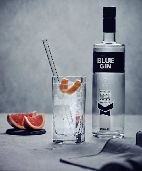 Web_Gin_Tonic_mit_Flasche.jpg
