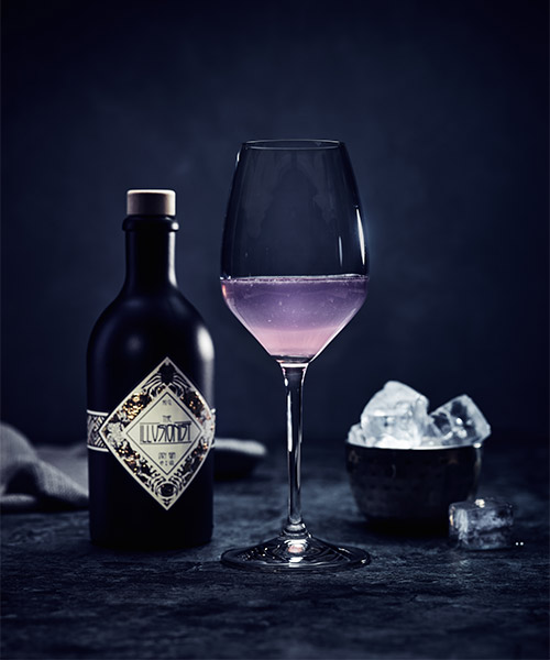 Web_Aviation_mit_Flasche.jpg