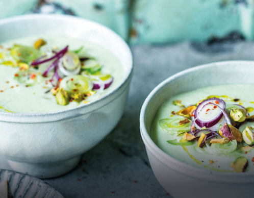 Kalte Avocado- Joghurt-Suppe mit Tortillachips & Gemischter Satz